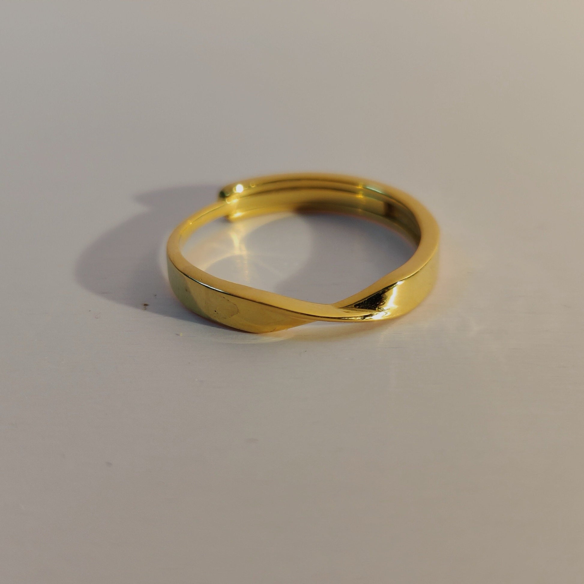 Gold plated 925 sterling silver adjustable finger ring