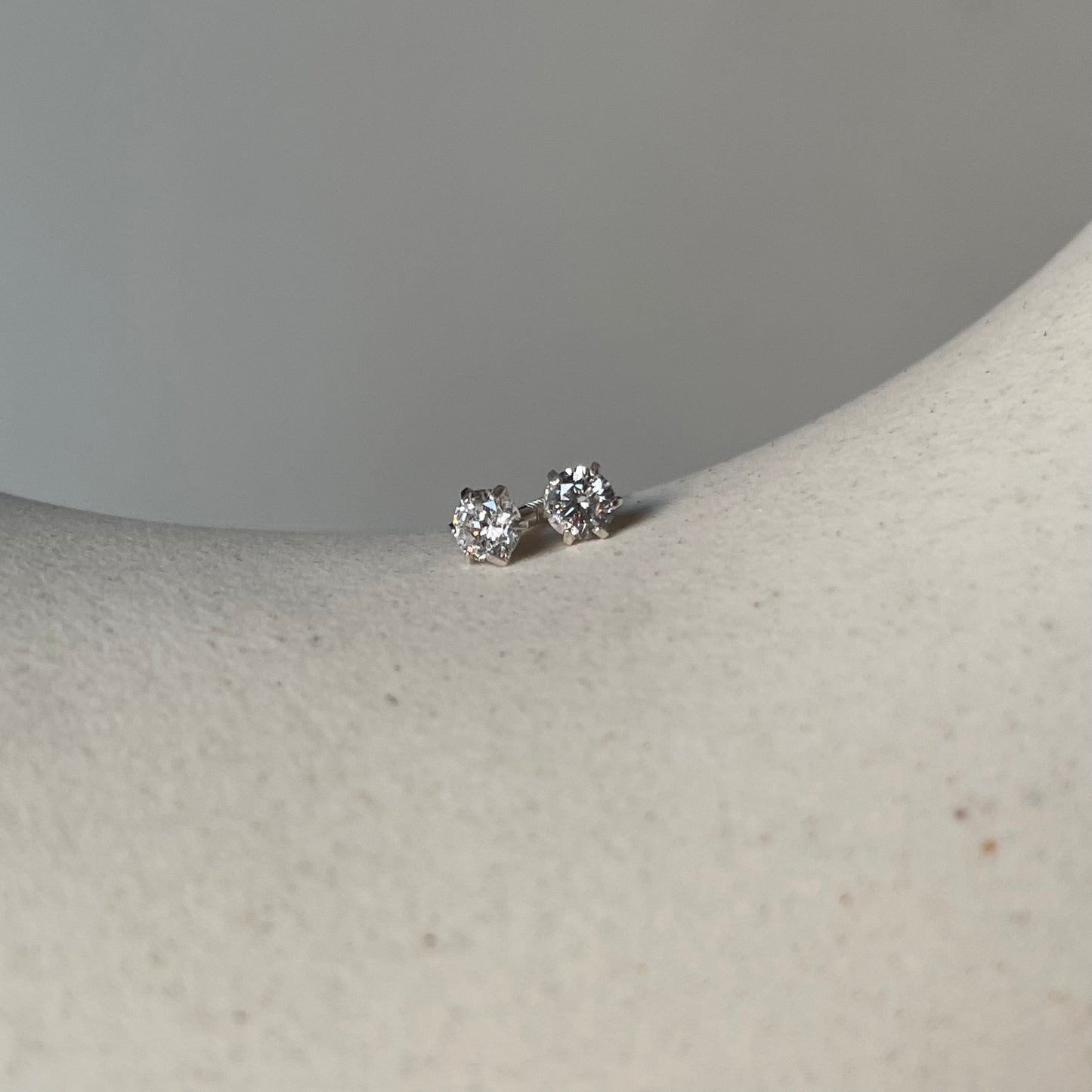 Halley Round Diamond Earrings